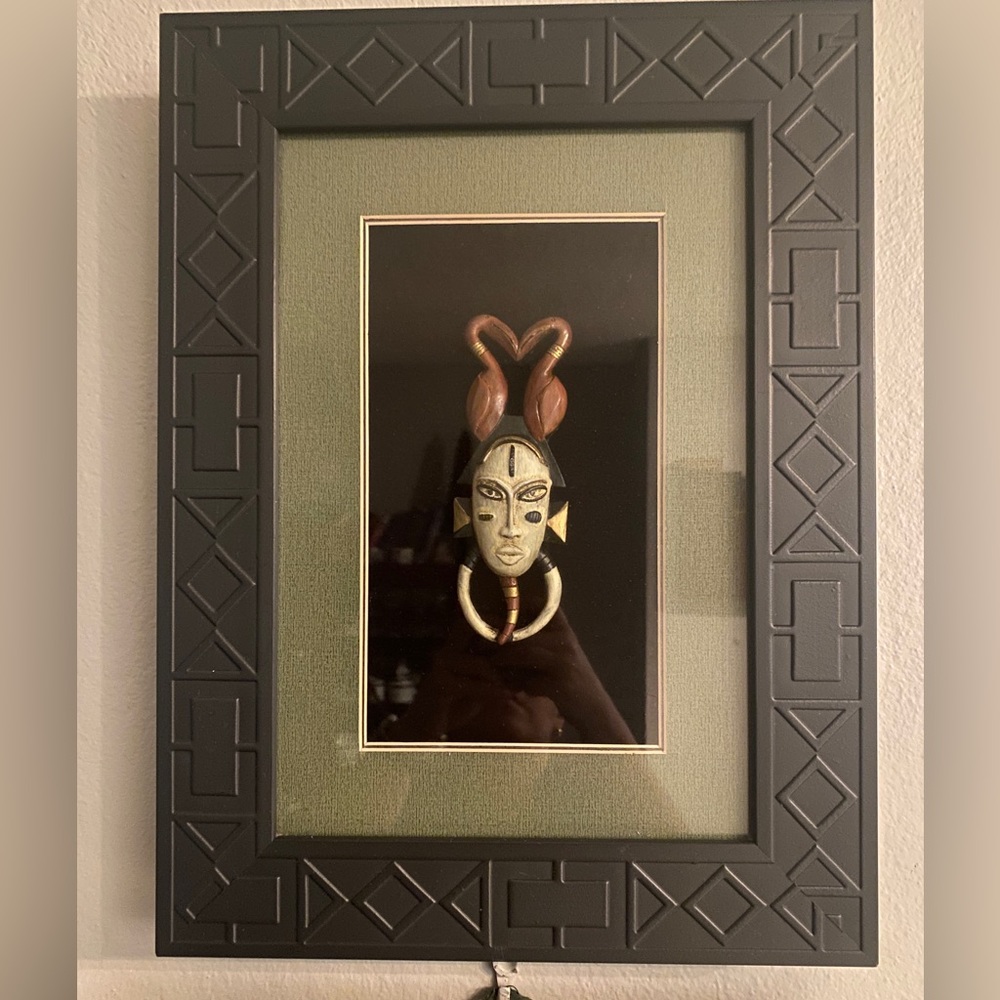 Set of framed African Masks. Unique pieces.